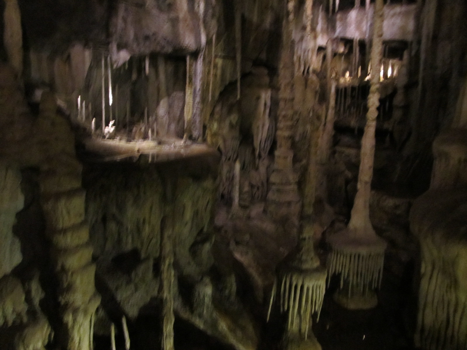 Burgers' Desert - Cave