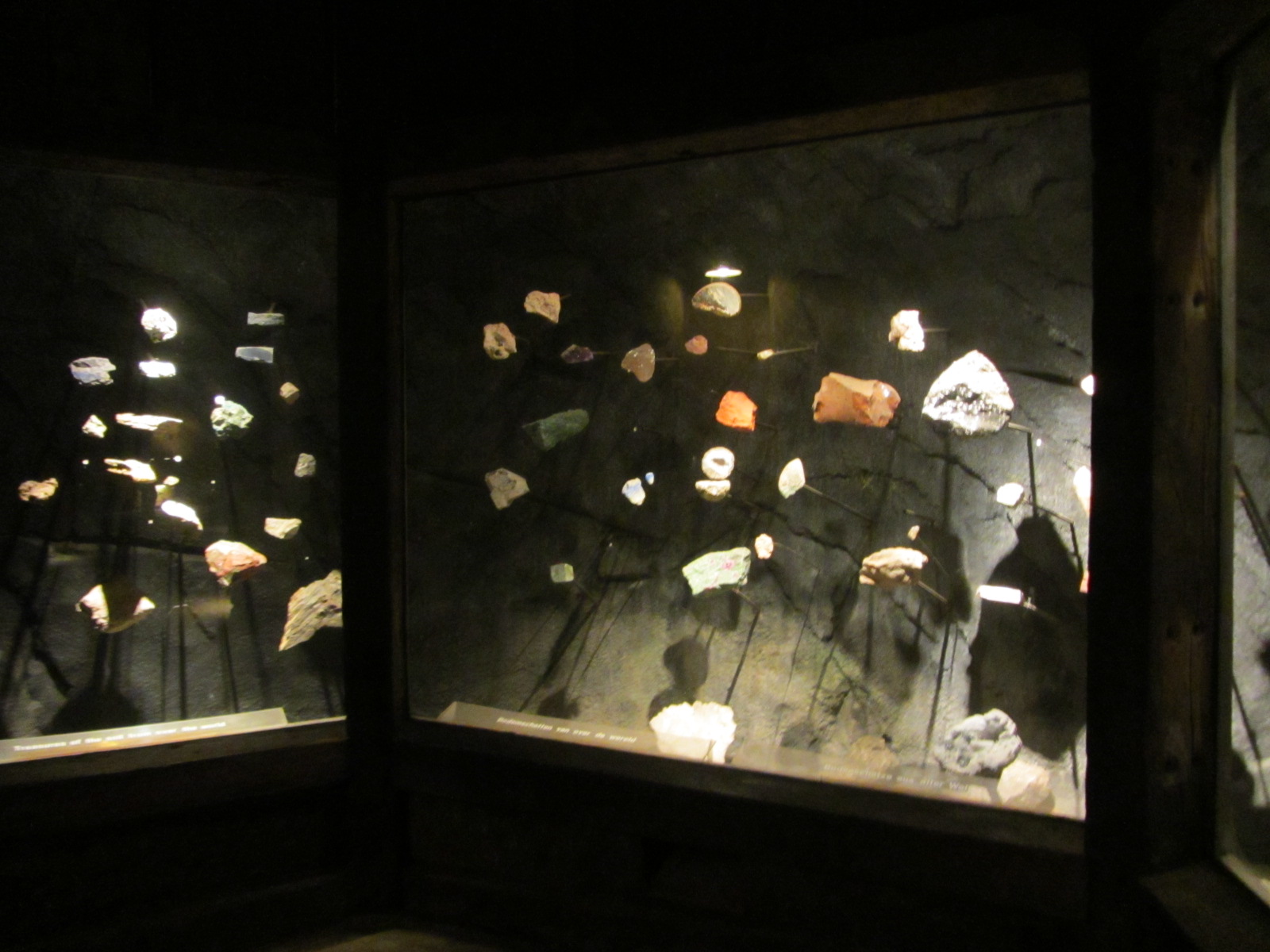 Burgers' Desert - Mineral display