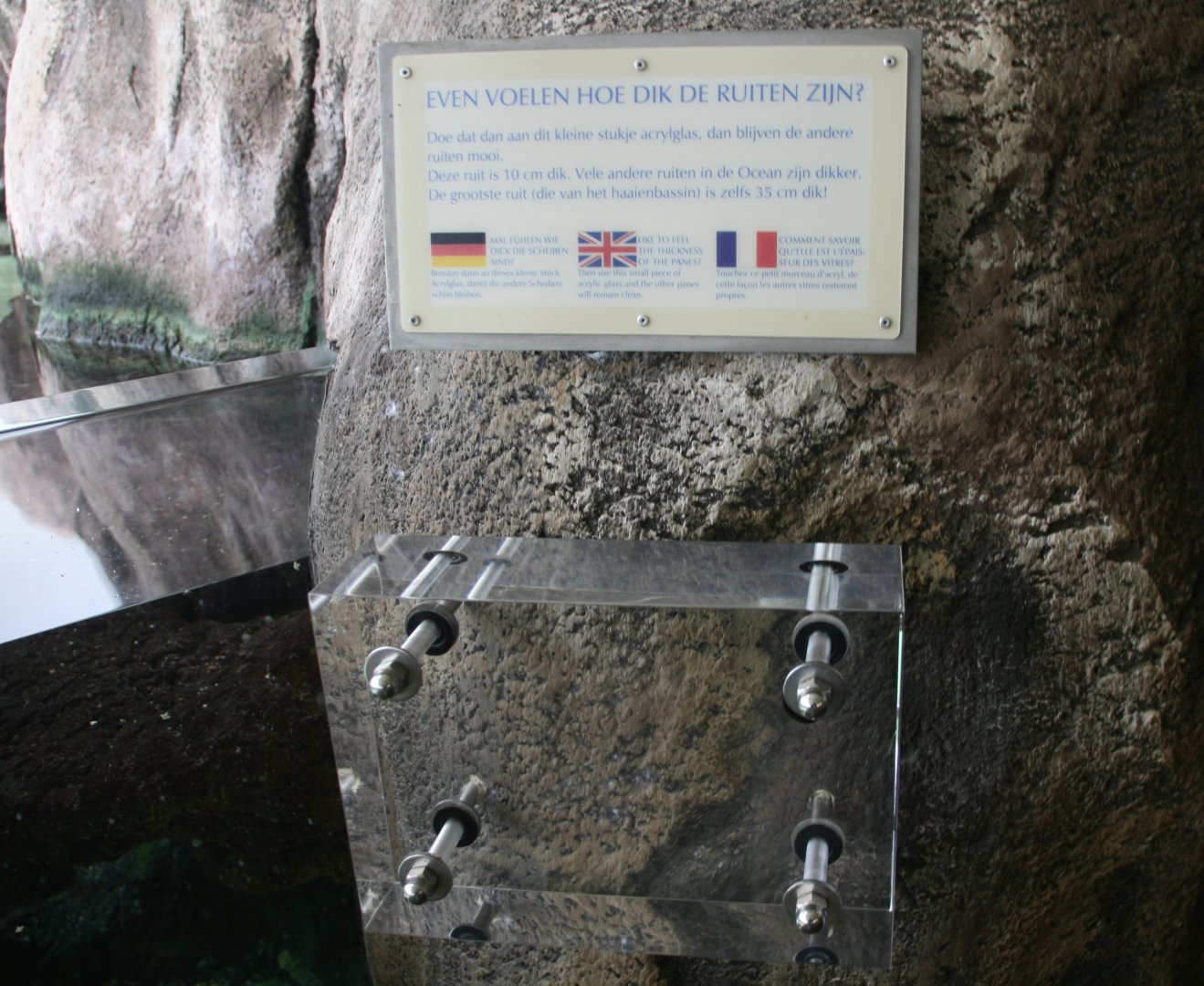 Burgers Ocean. Like to feel the thickness of the panes?