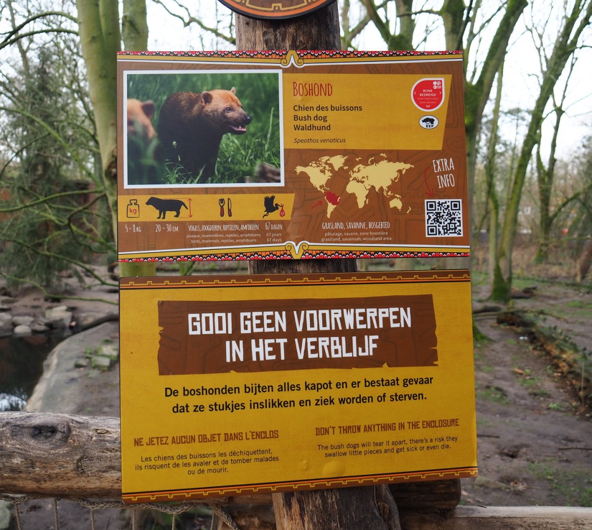 Bush dog signage, 2020-01-11