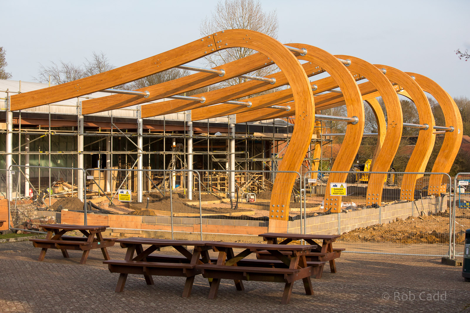 Butterfly / crocodile exhibit : Whipsnade : 14 Mar 2015