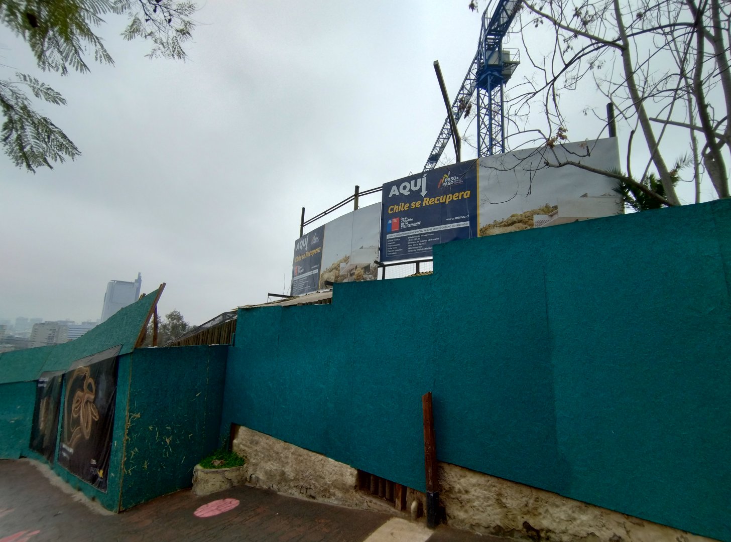 Cable car station construction - Santiago zoo (Zoologico nacional)