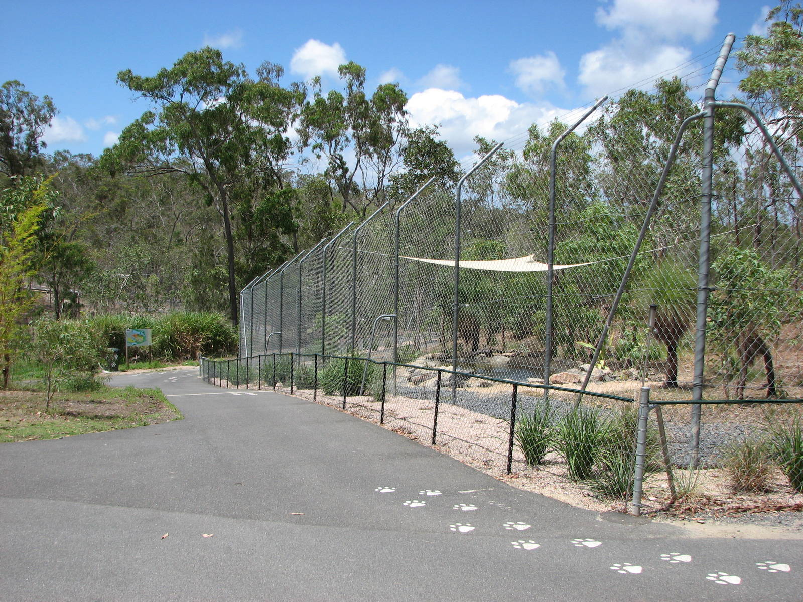 Cairns Wildlife Safari Reserve - Trail leading down by the Tiger enclosure