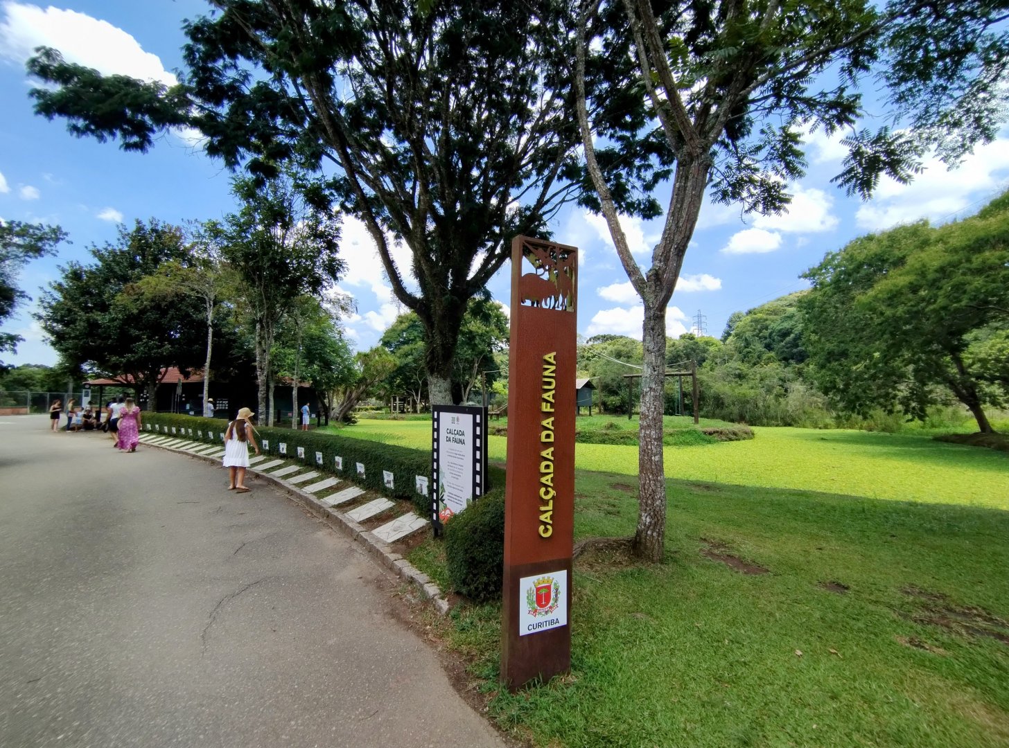 Calçada da fauna (Fauna's walkway) - Zoo Curitiba