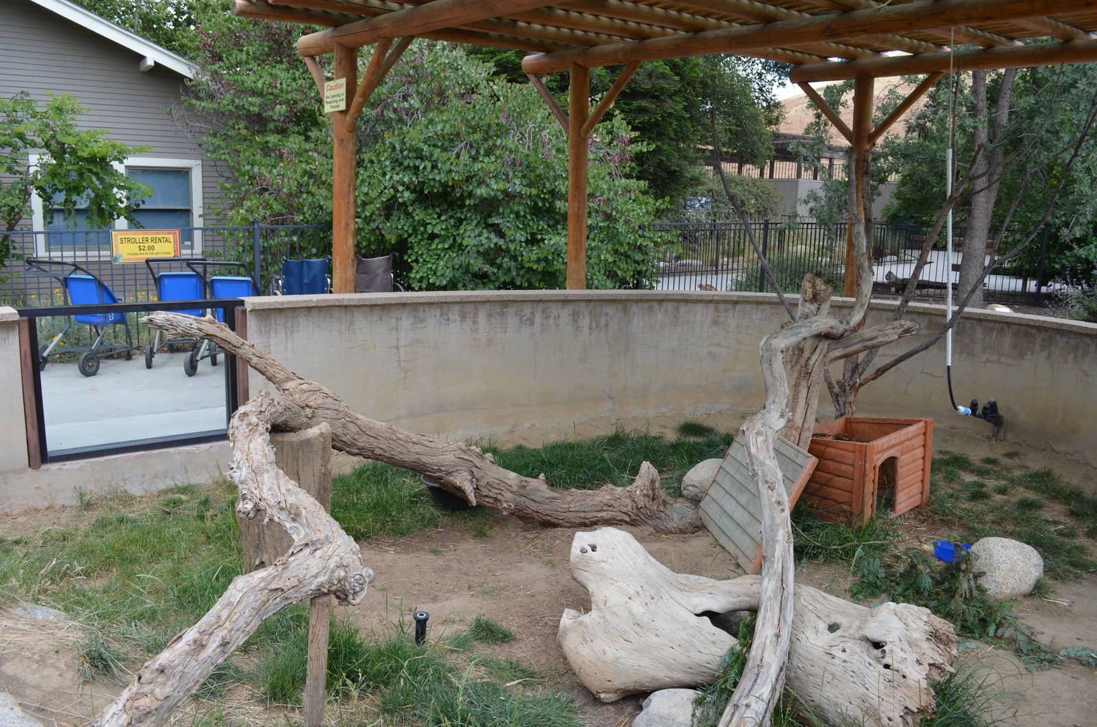 California Living Museum - Porcupine and Opossum Exhibit