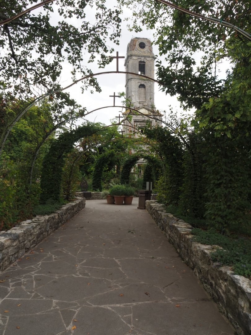 Cambron Abbey - Gardens near the old abbey tower ruins, 2020-09-03