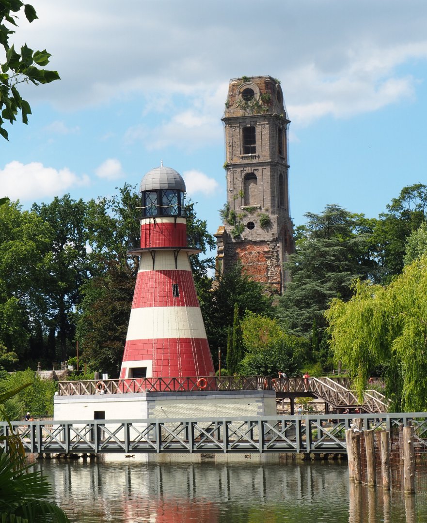Cambron Lighthouse and Old abbey tower, 2022-06-28