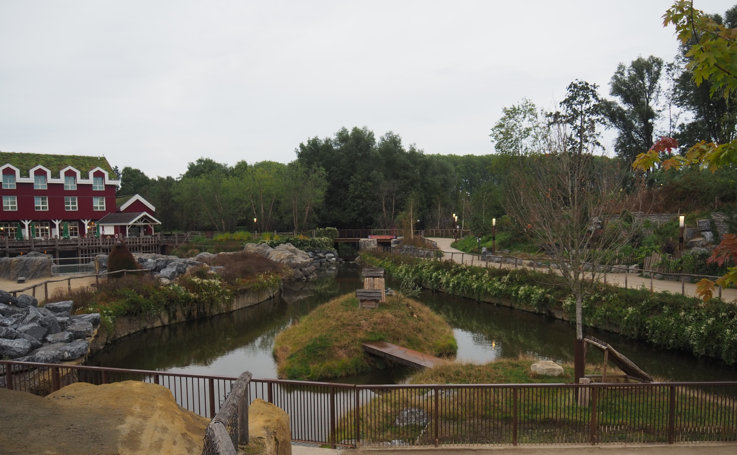 Canadian beaver exhibit, 2020-09-03