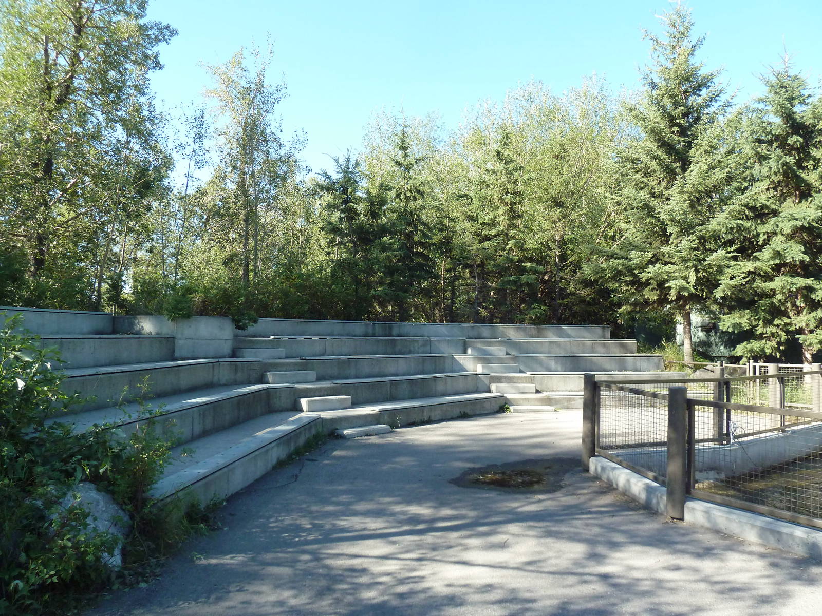 Canadian Wilds - Whooping Crane/Bison Amphitheater