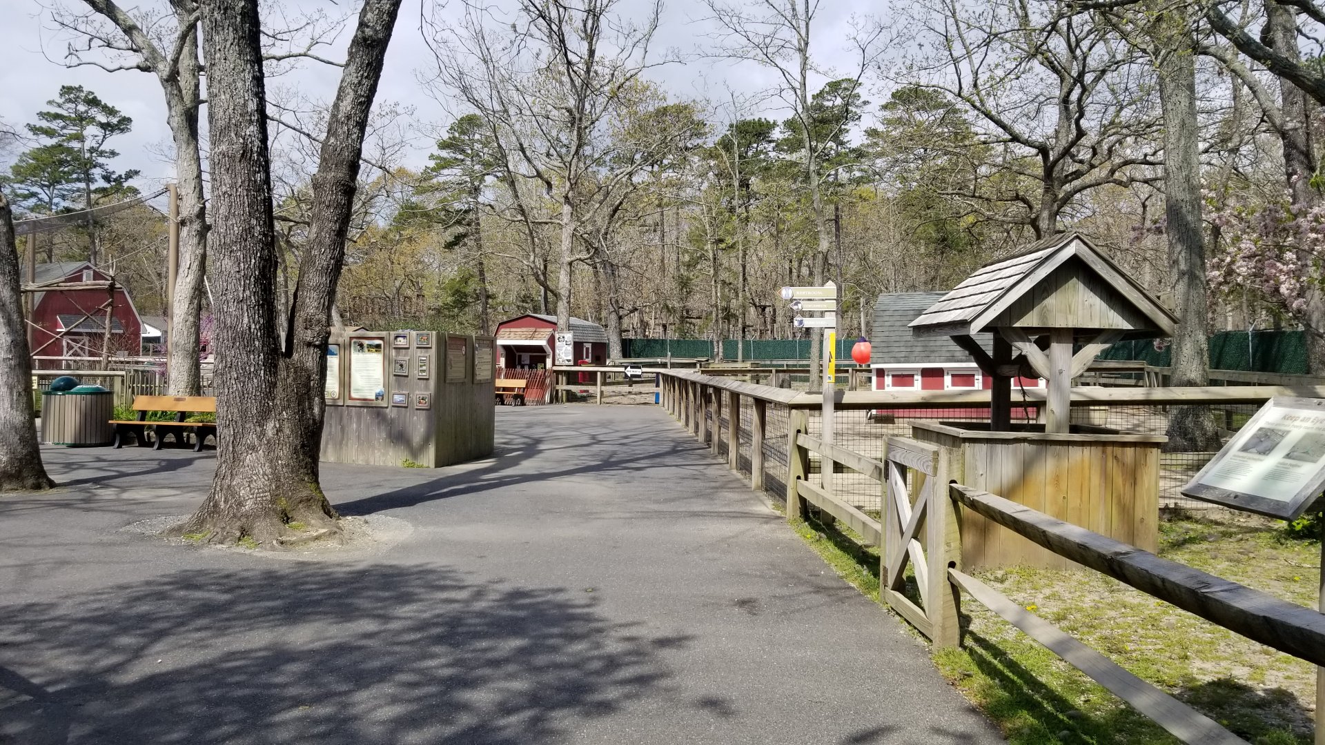 Cape May - Inside entrance