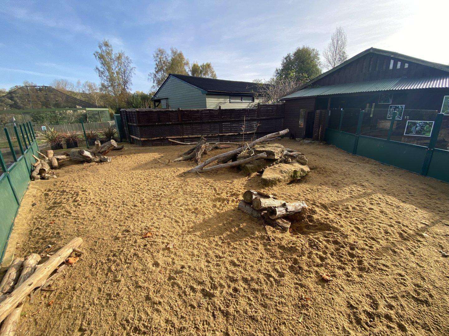 Cape porcupine enclosure 071121