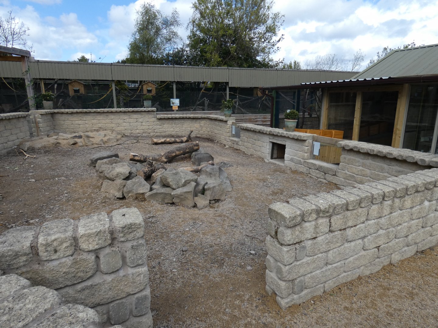 Cape porcupine enclosure