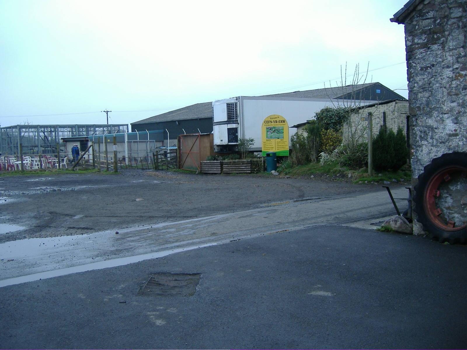 Car park/entrance Cefn-yr-Erw