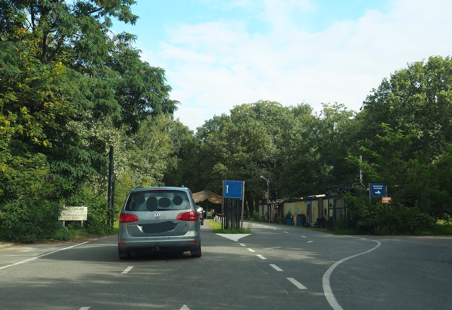 Car safari entrance checkpoint, 2023-08-15