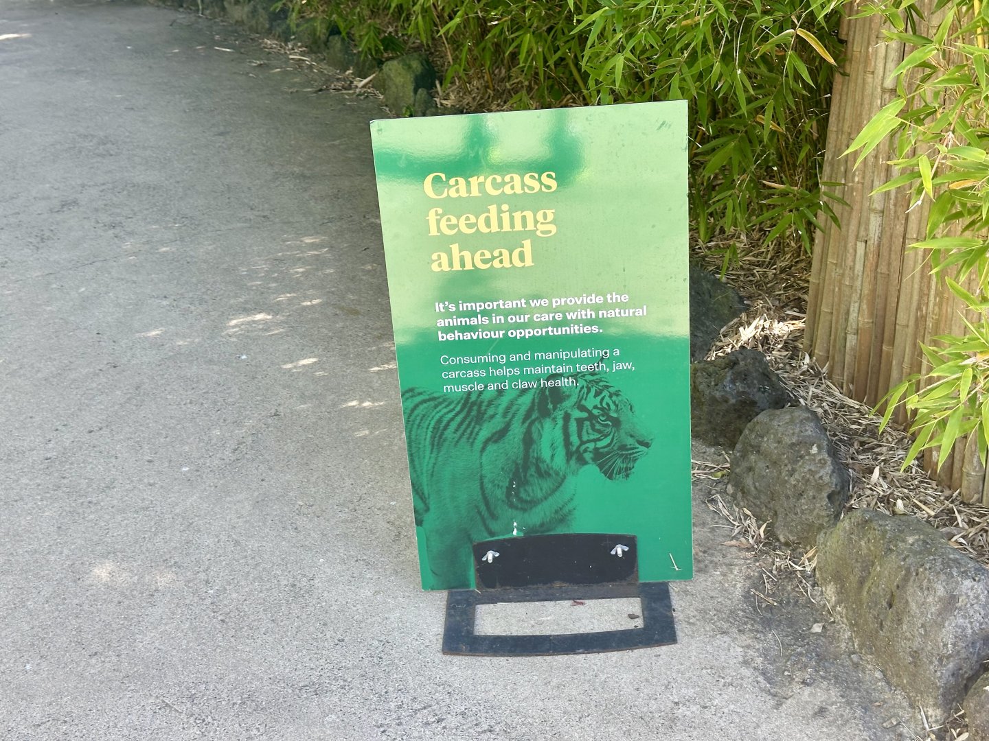 Carcass Feeding (Advisory Sign)