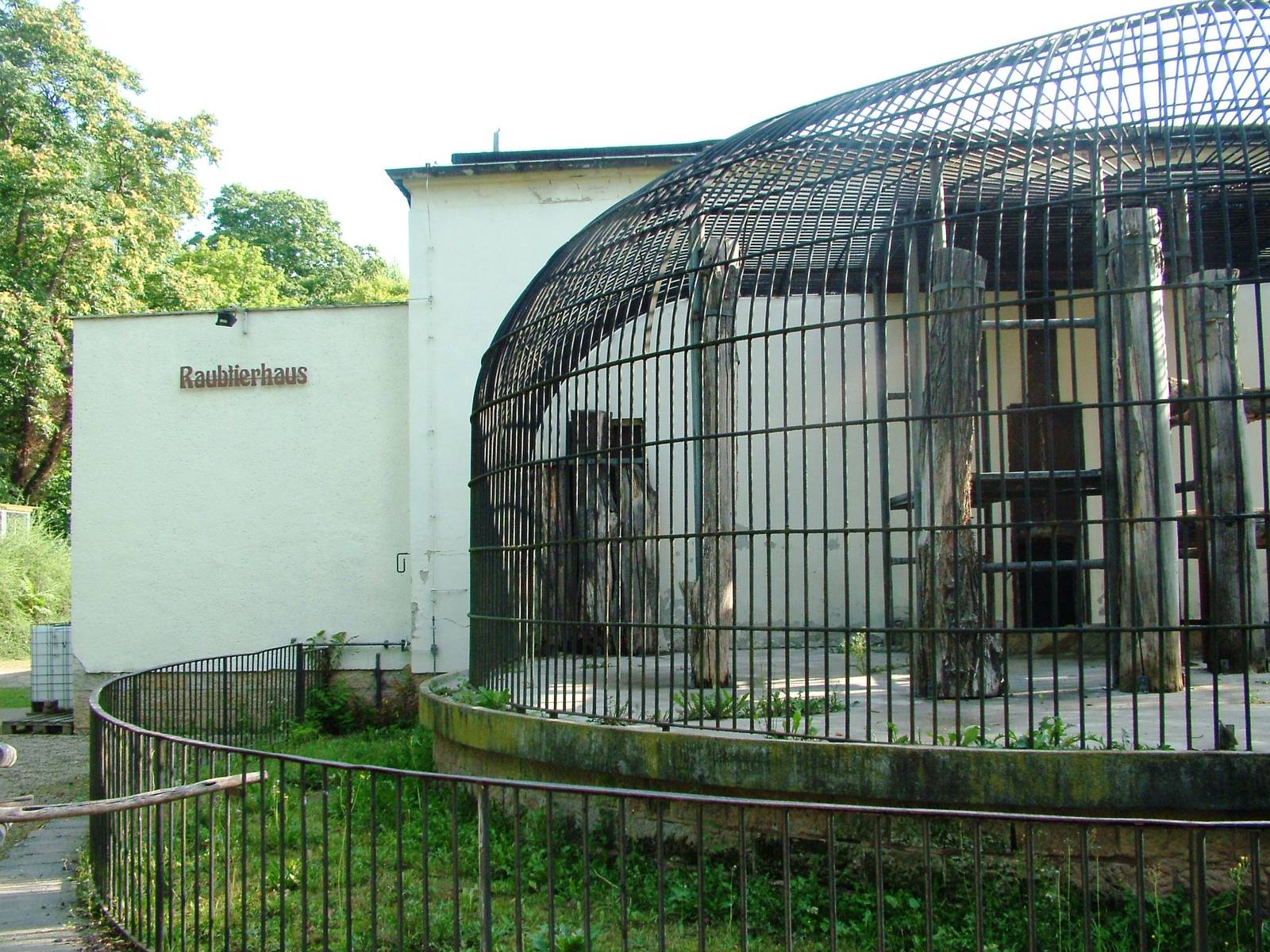 Carnivore House at Dresden, 29/08/12