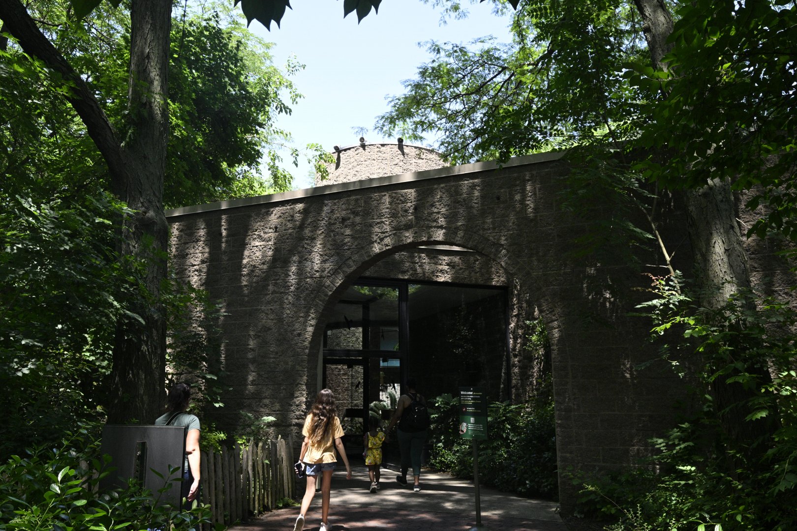 Carter Giraffe Building - Exterior