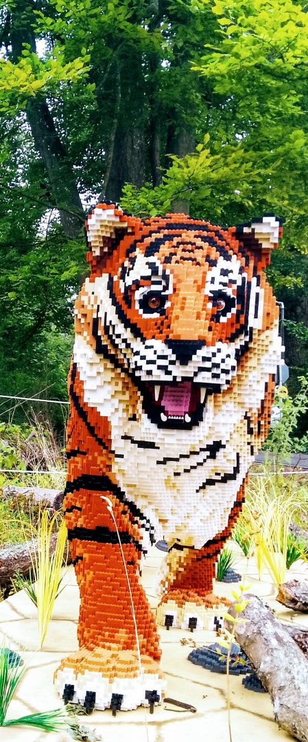 Caspian tiger Lego model 290725