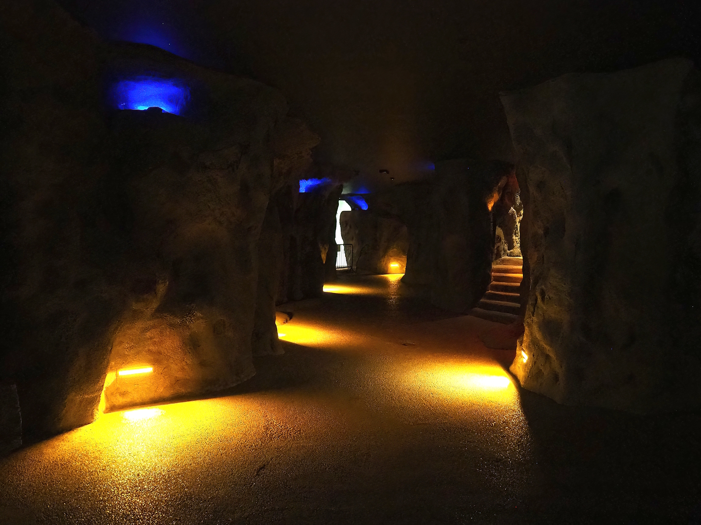 Cave area underneath the restaurant - Walkway from ape outdoor exhibits to savanna aviary, 2023-04-08