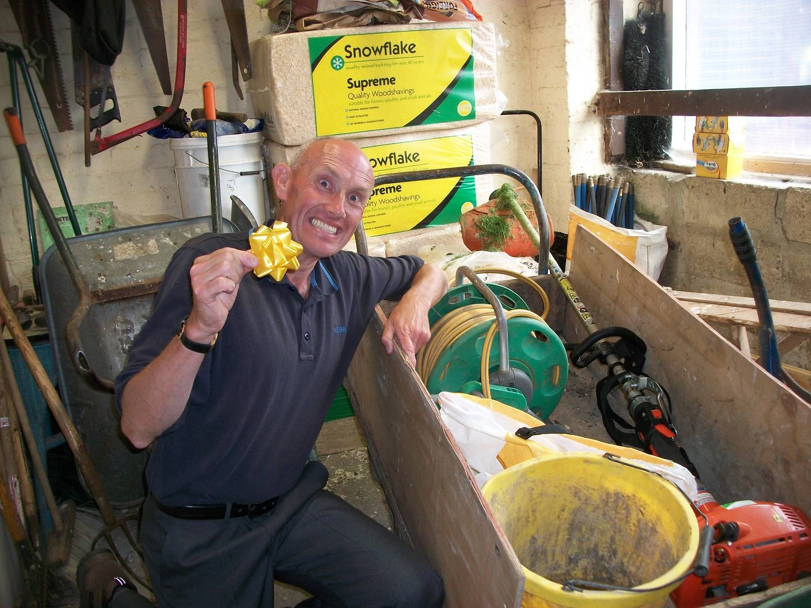 Celebrating the award of a Pertinax Gold Star..........with the cart that m