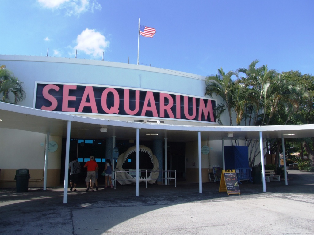 Central Building at Miami Seaquarium, 16/10/13