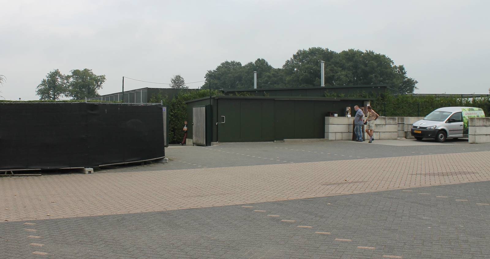 Central Hall with outdoor-aviaries