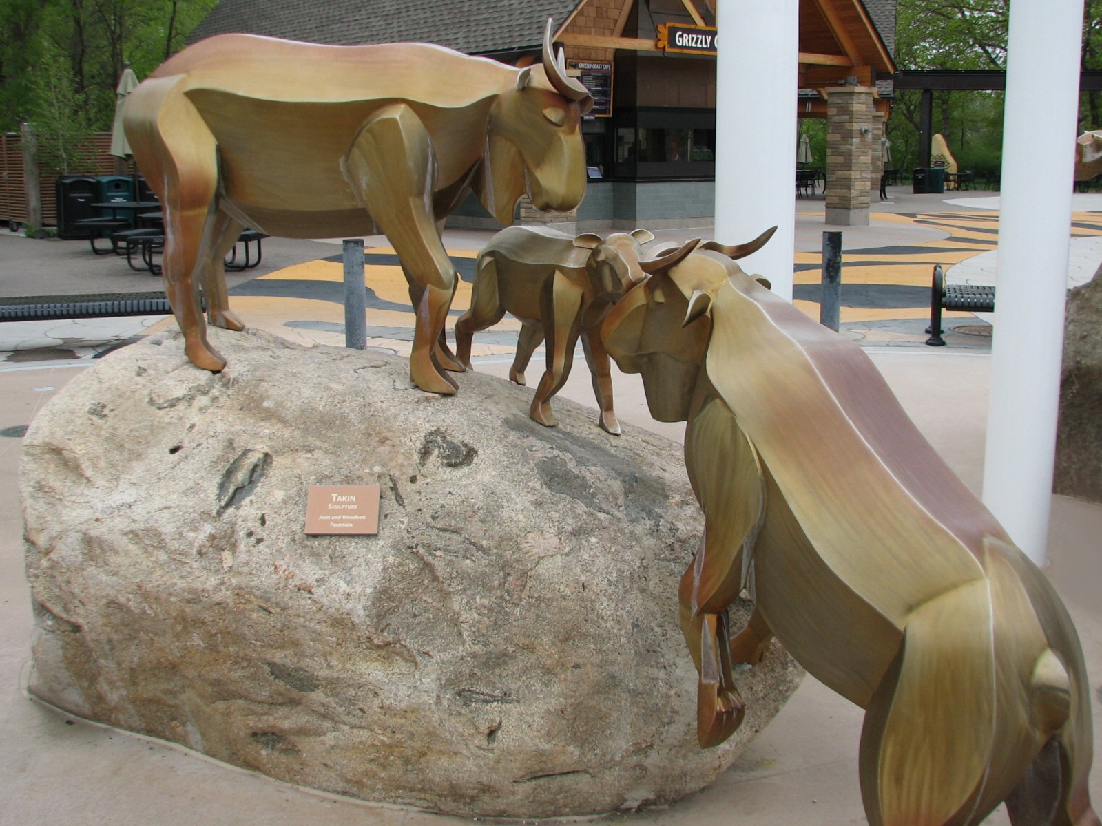 Central Plaza - Sculptures