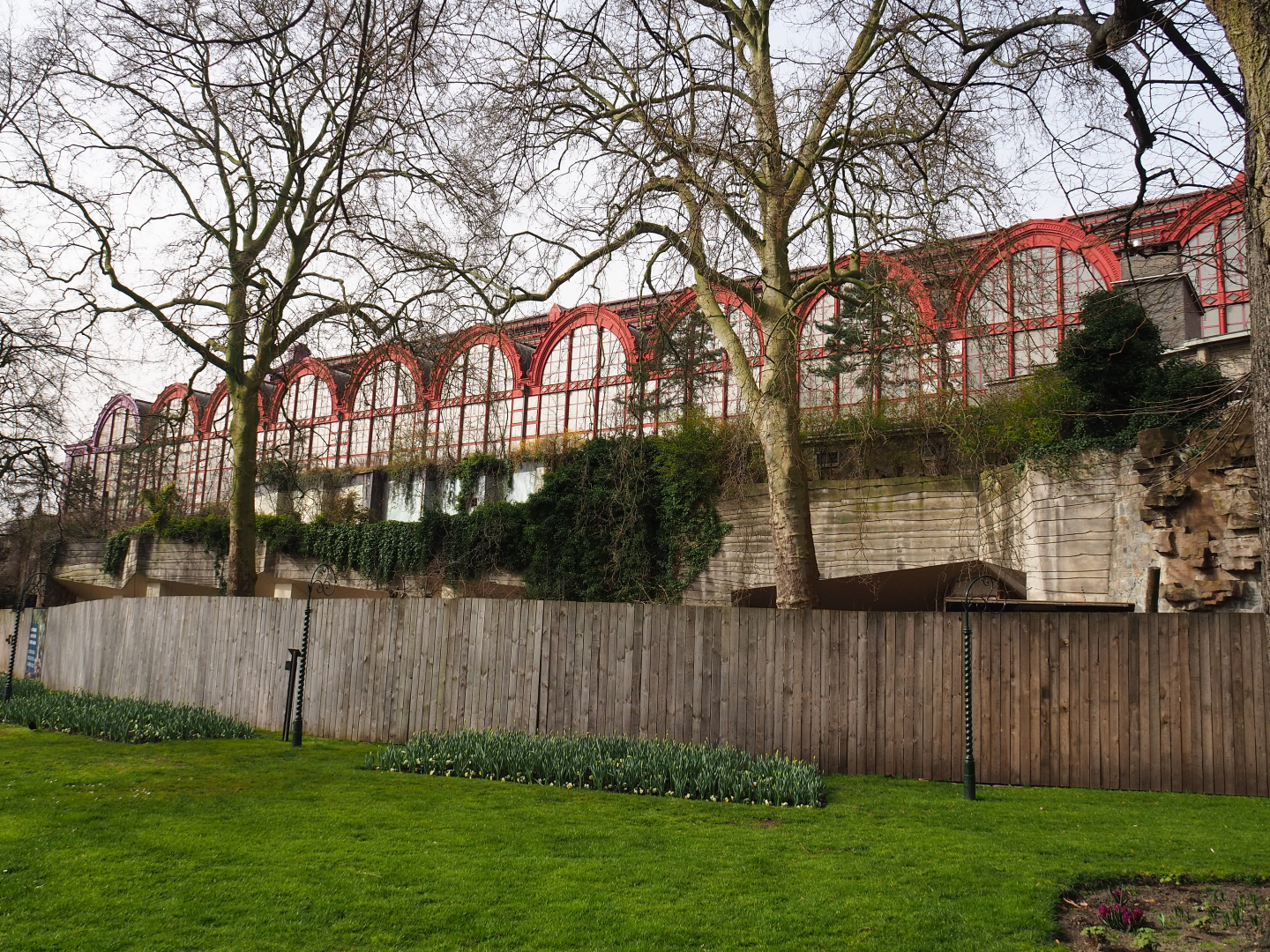 Central Station and parts of the abandoned and boarded-off jubilee complex, 2022-03-16