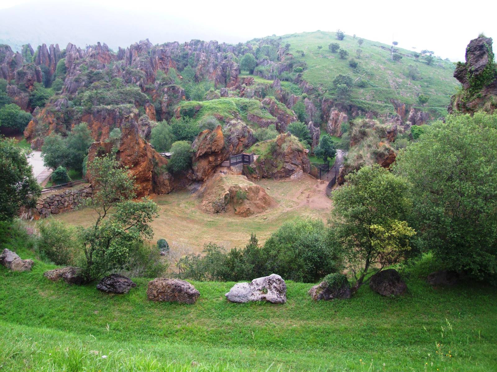 Cheetah Enclosure at Cabarceno, 11/06/15