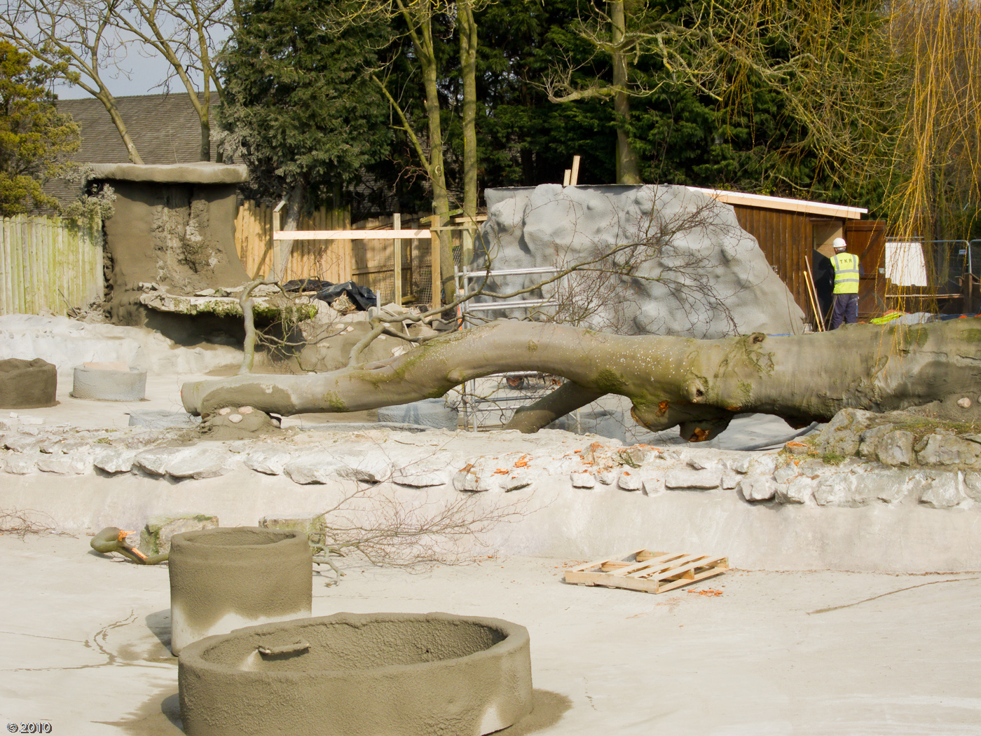 Chester Zoo Giant Otter Pool - 11/03/2010