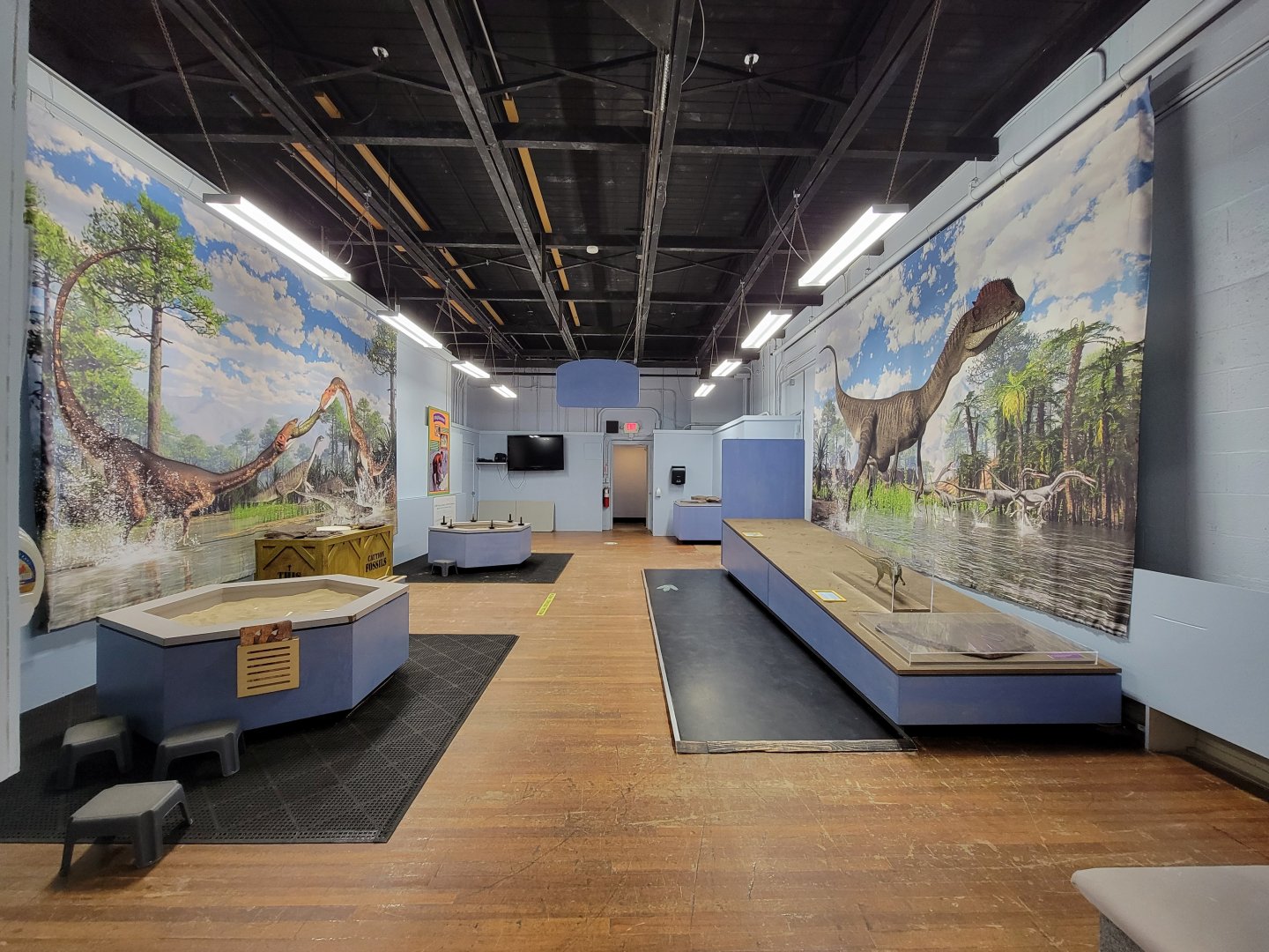 Children's Museum CT - Dinos in Your Backyard