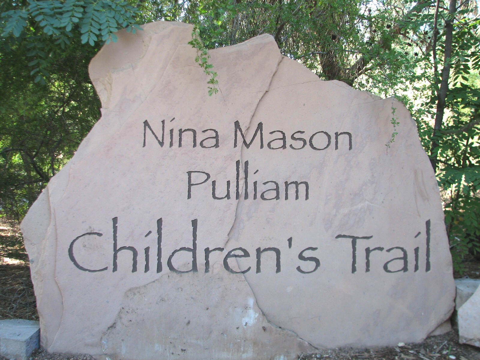 Childrens Trail - Sign