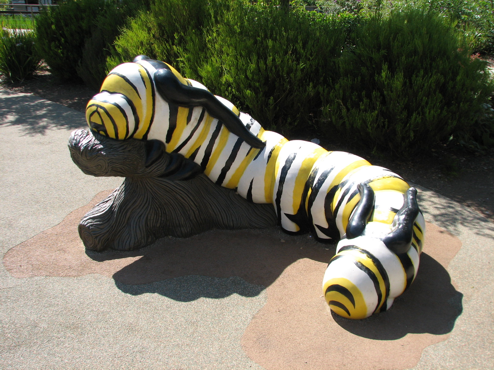 Childrens Zoo - Bug Play Statue