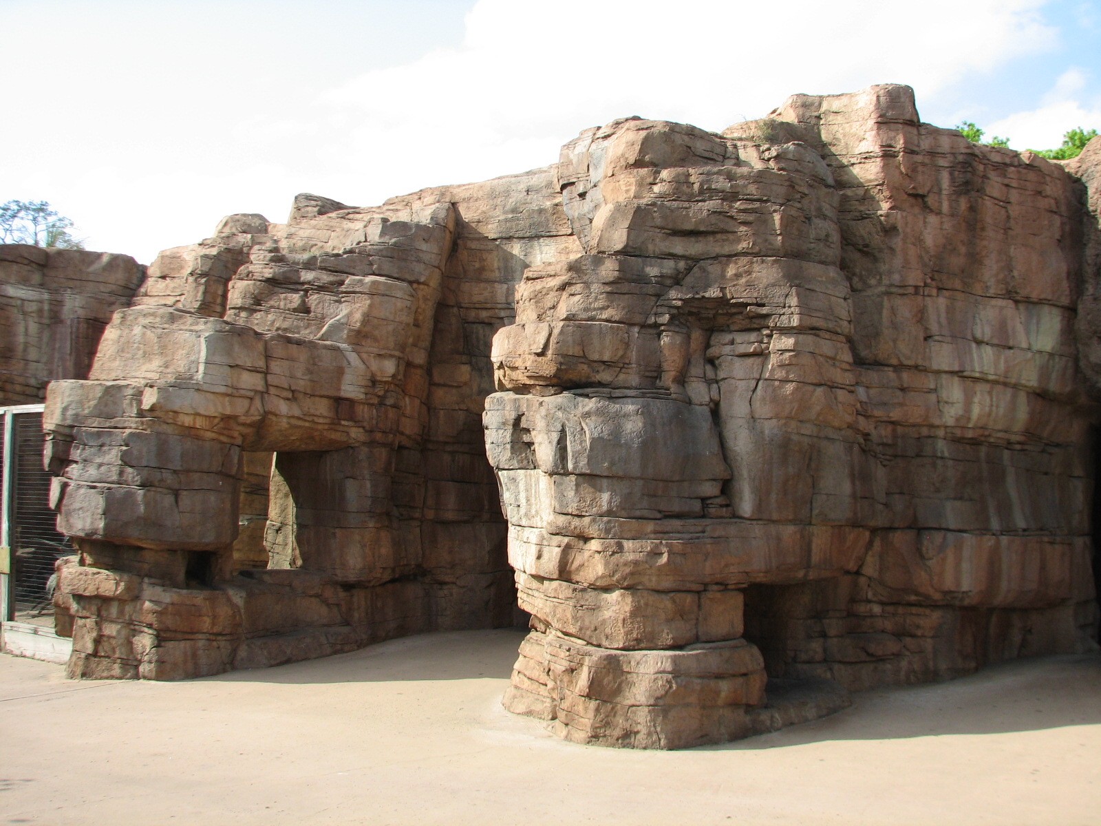 Childrens Zoo - Desert Cave Entrance