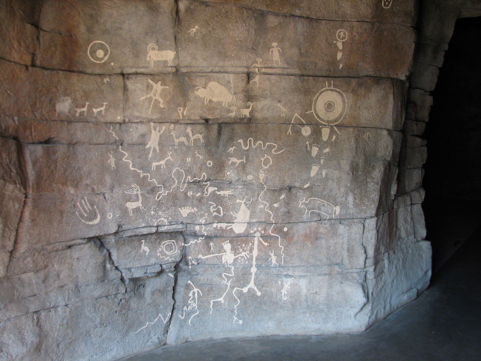 Childrens Zoo - Desert Cave