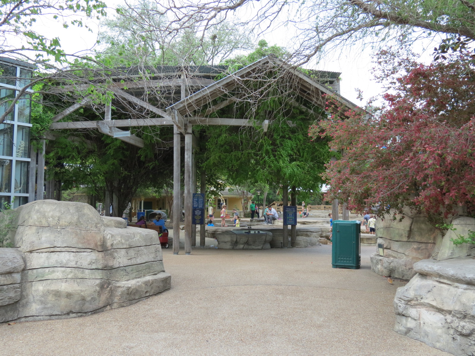 Childrens Zoo - Entrance
