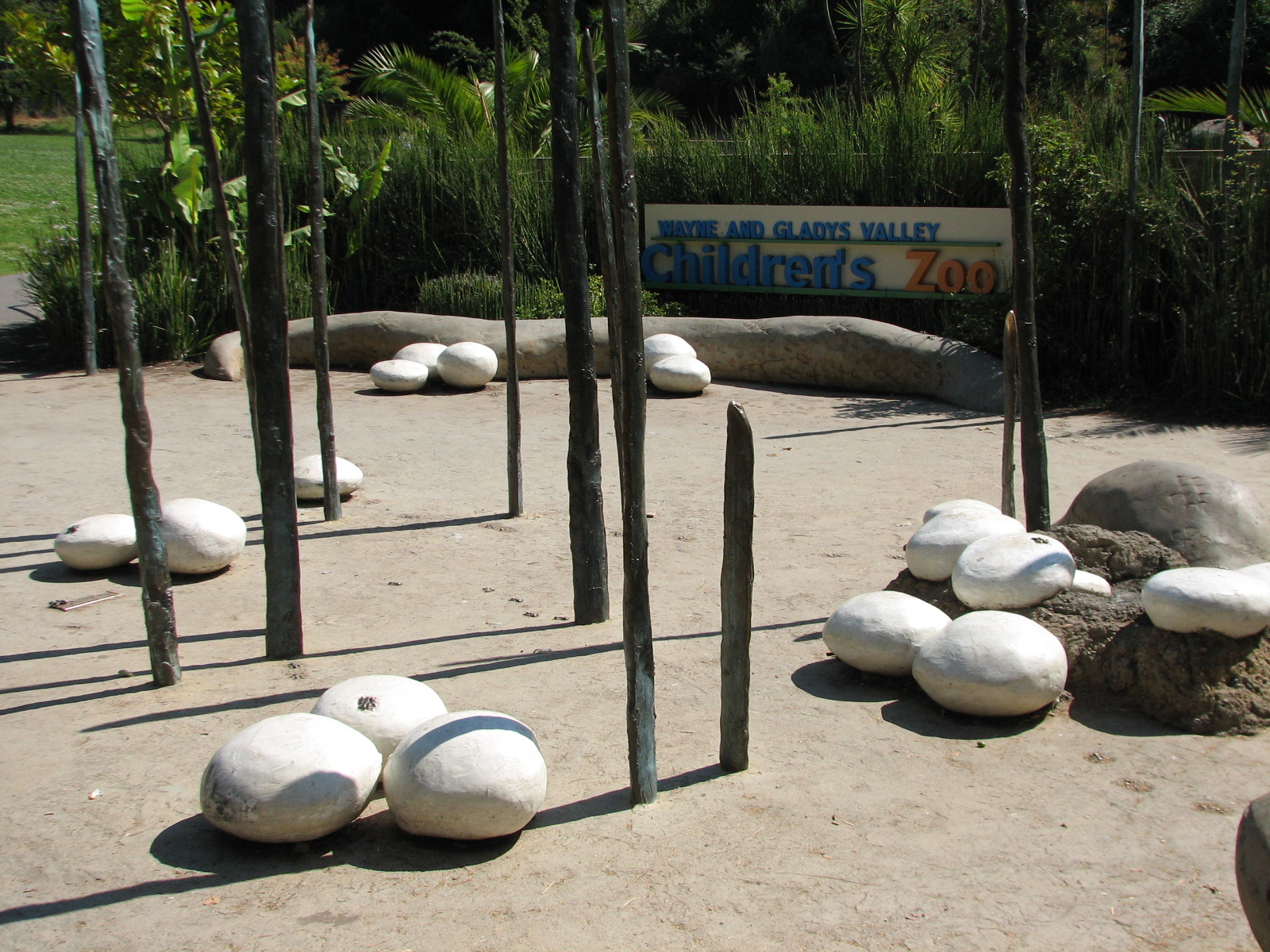 Childrens Zoo - Entry Plaza