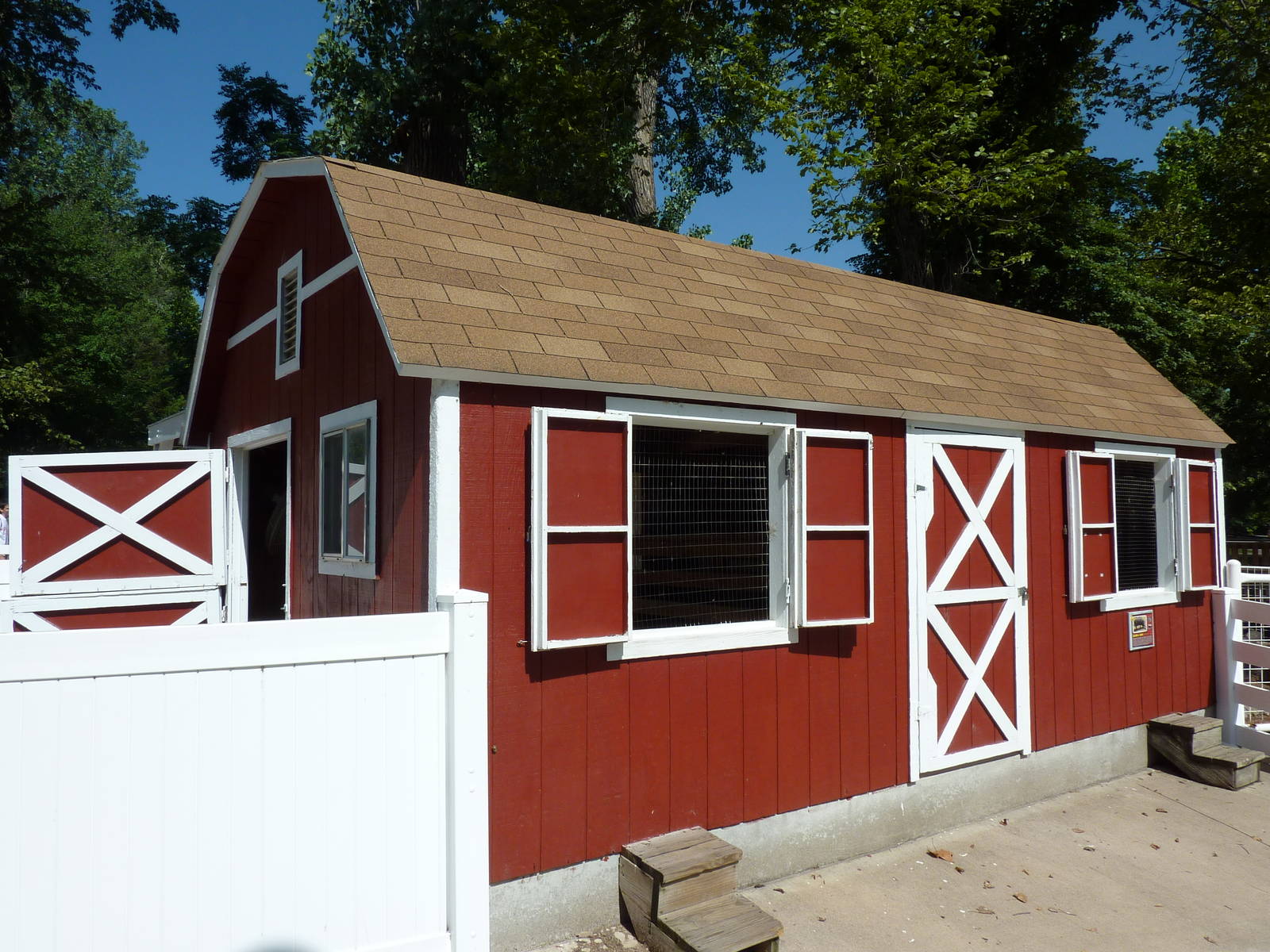 Children's Zoo - Farmyard Area