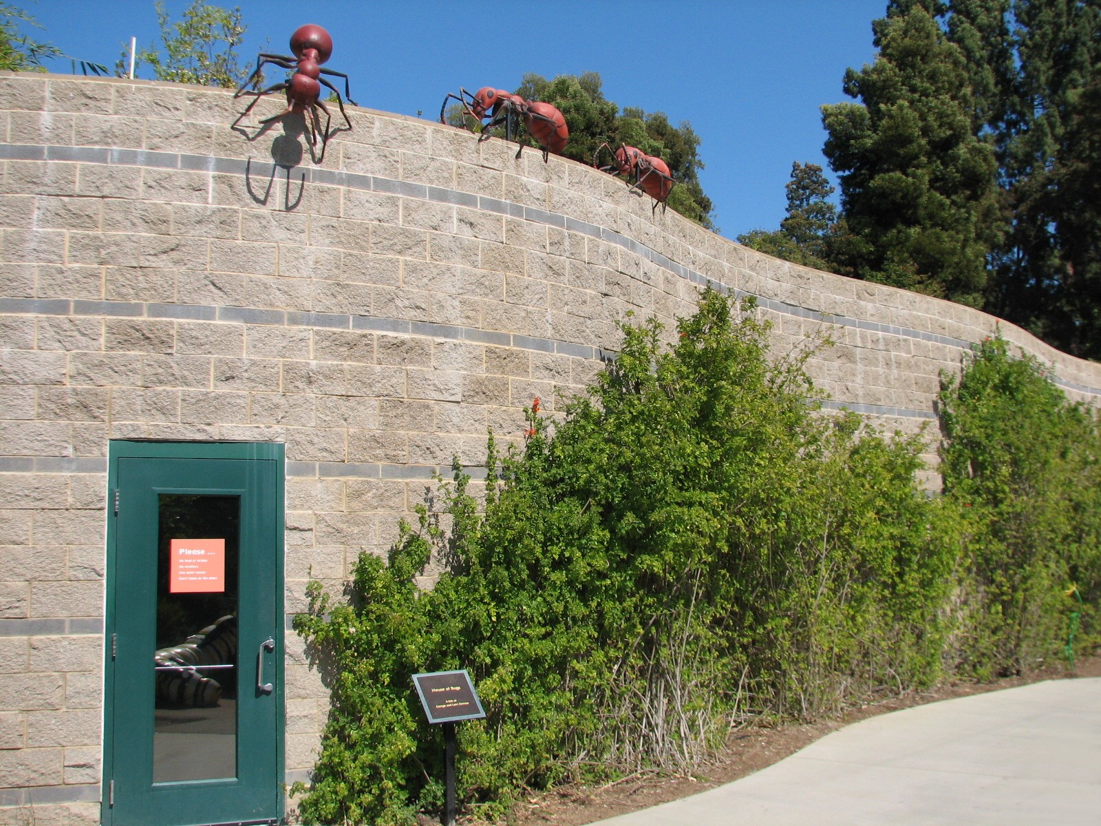 Childrens Zoo - House of Bugs - Exterior