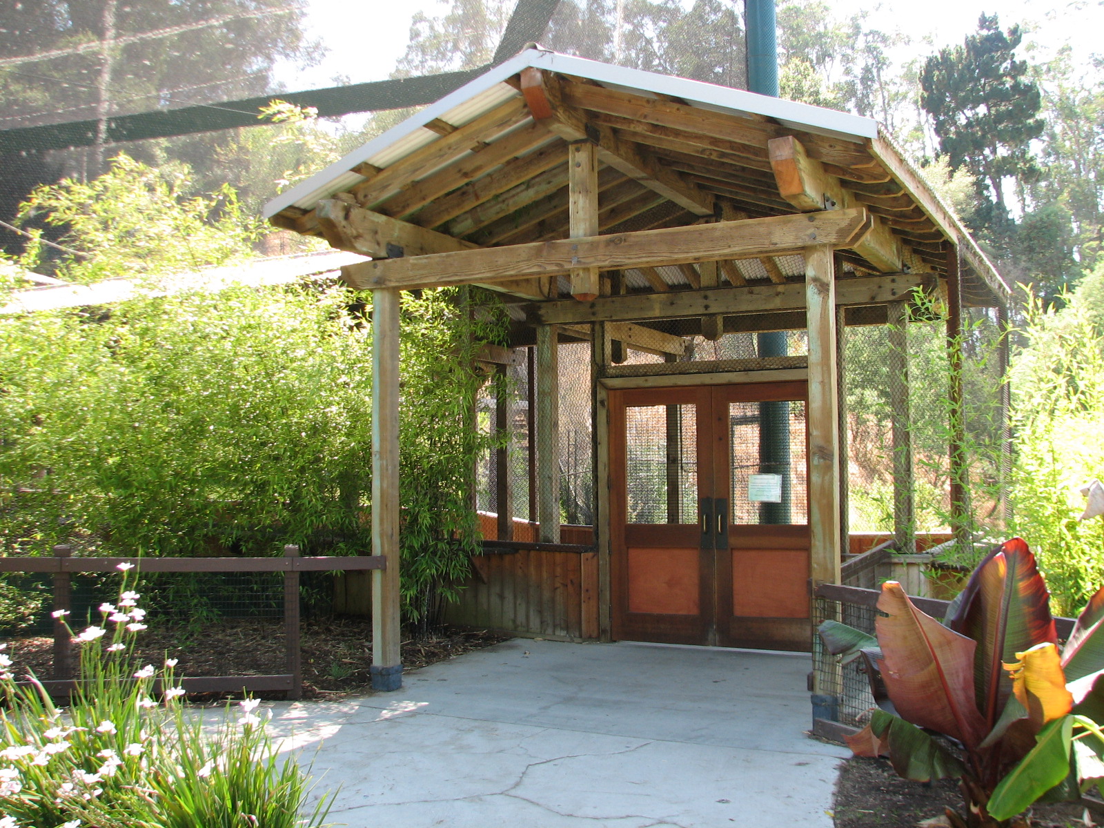 Childrens Zoo - Malayan and Island Flying Foxes Exhibit - Entry