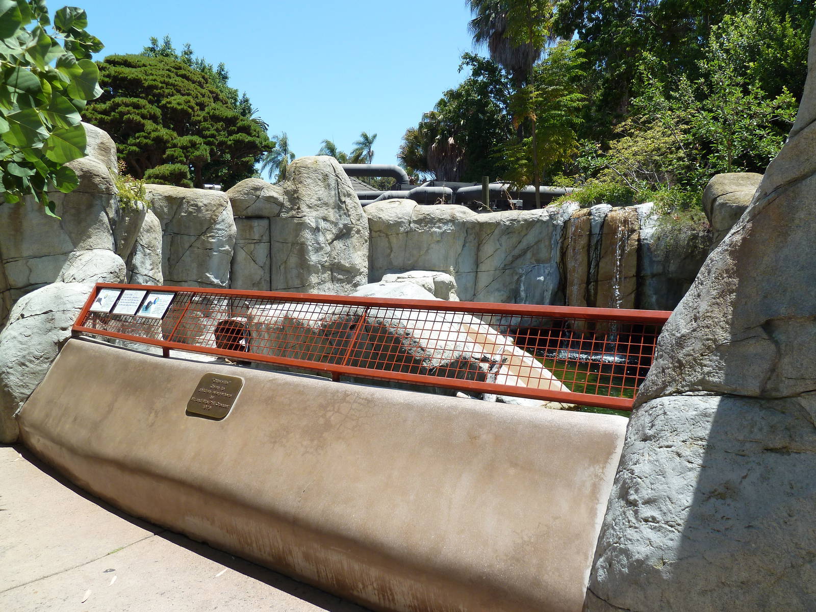 Children's Zoo - Otter Exhibit (2 Species)