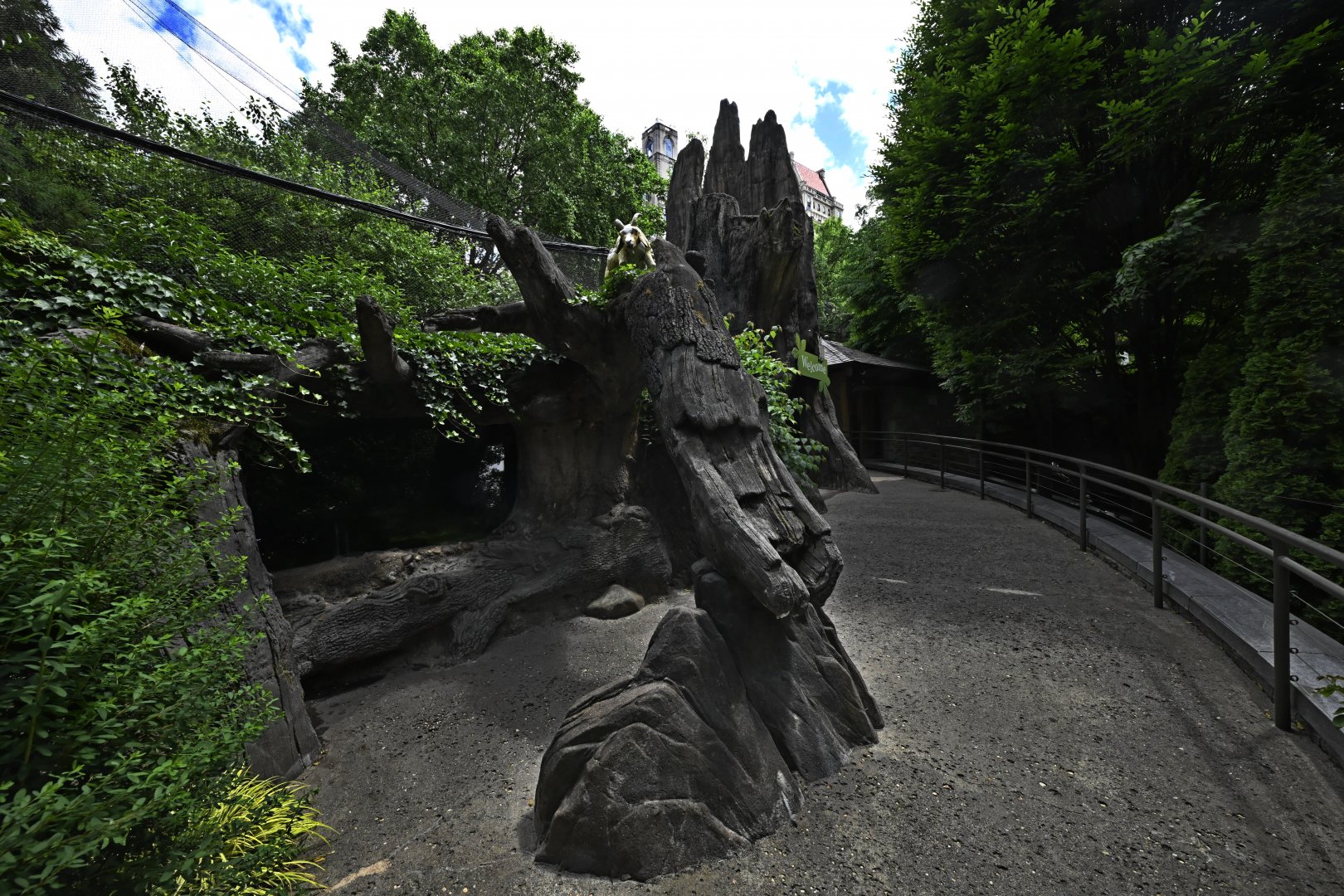 Childrens Zoo - Overview