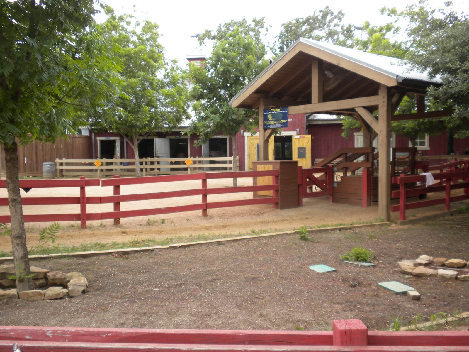 Children's Zoo - Pony Rides