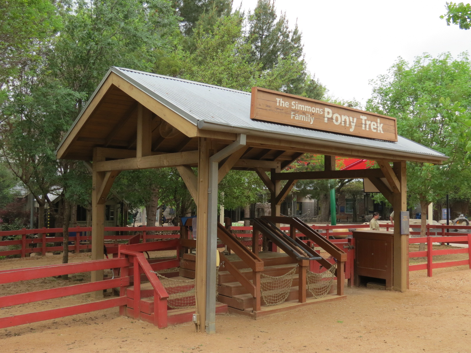 Childrens Zoo - Pony Trek