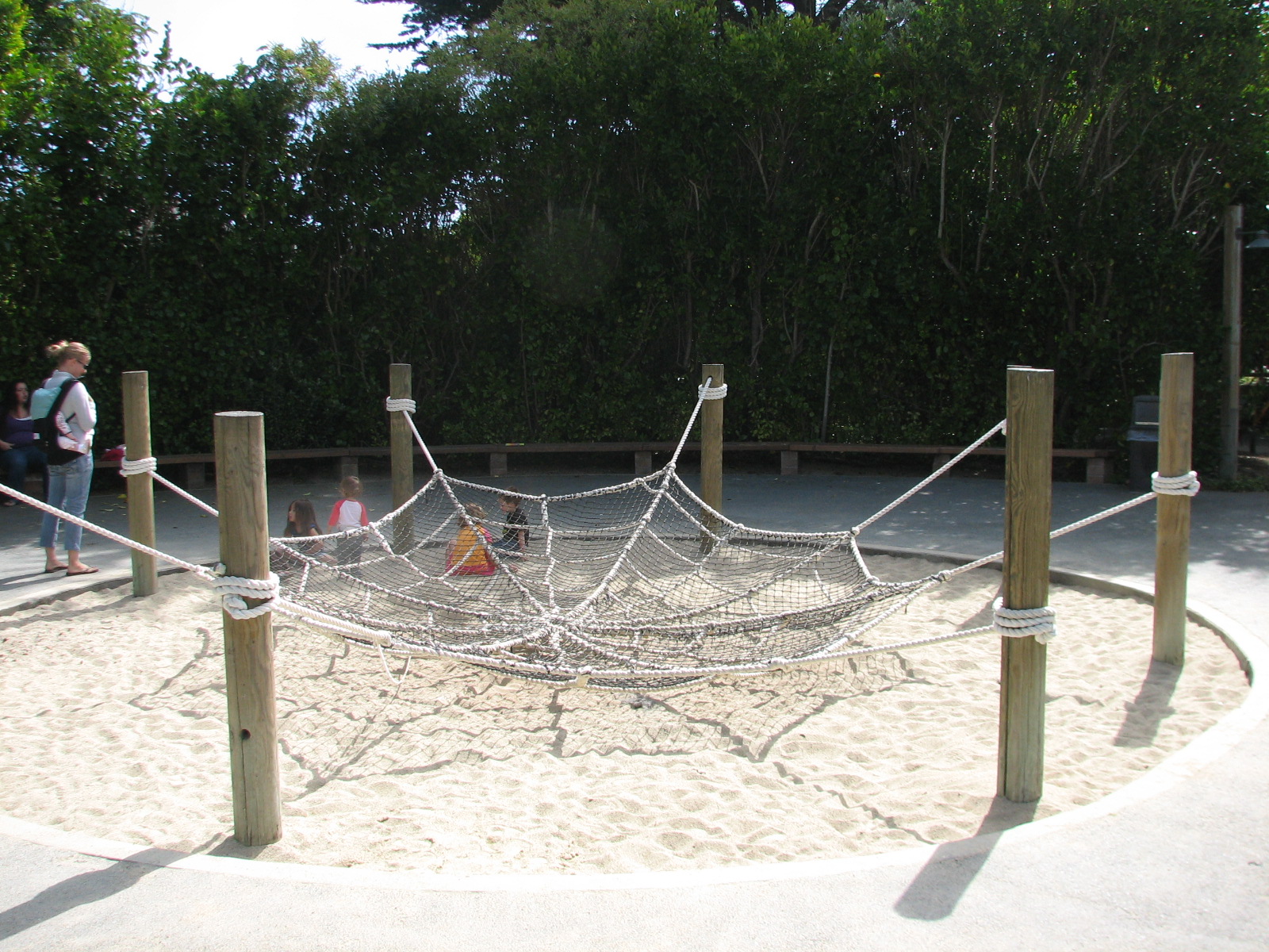 Childrens Zoo - Rope Spiderweb Play Structure