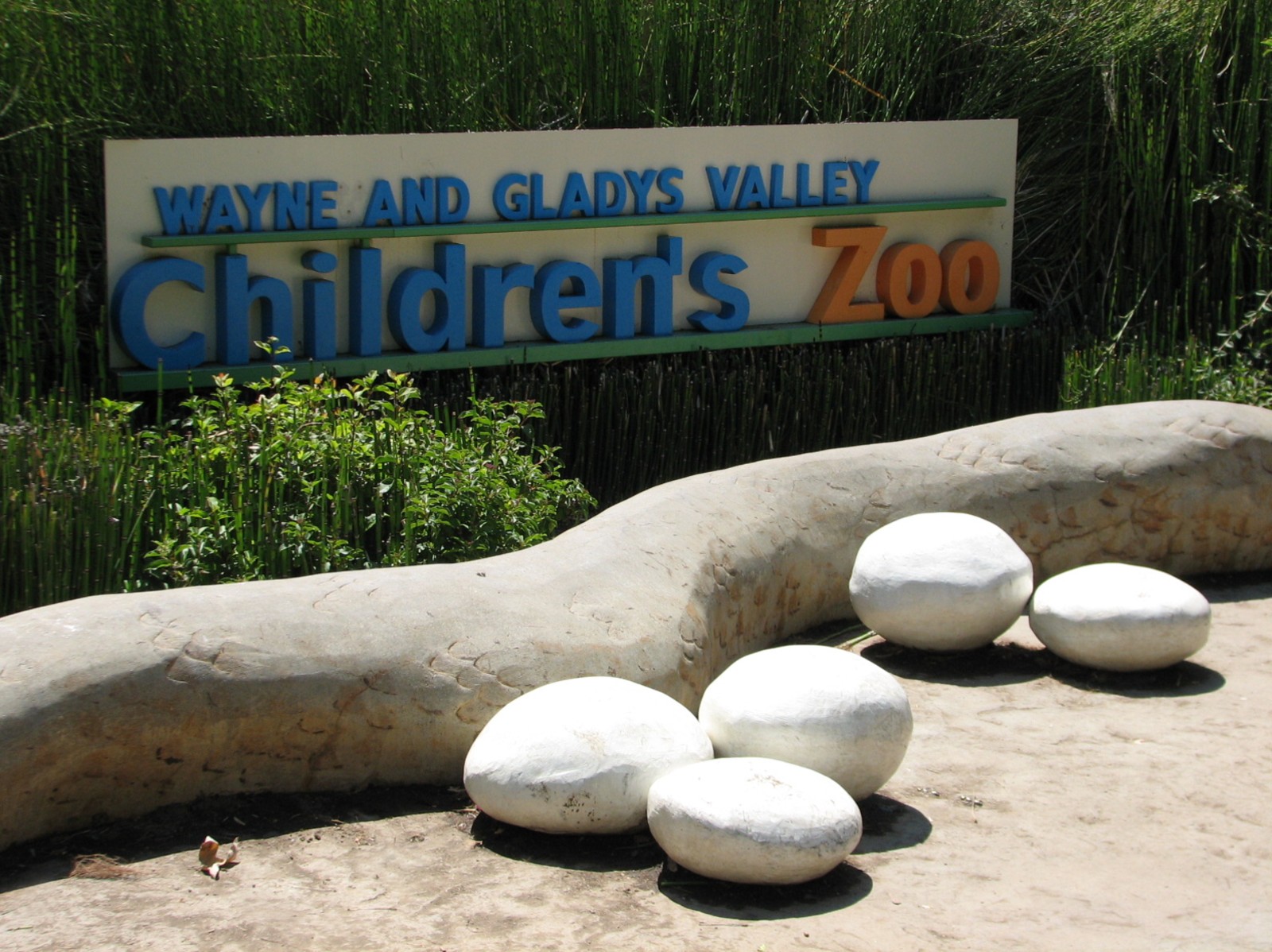 Childrens Zoo - Sign