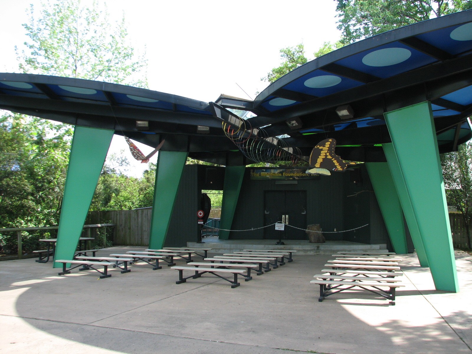 Childrens Zoo - Theater