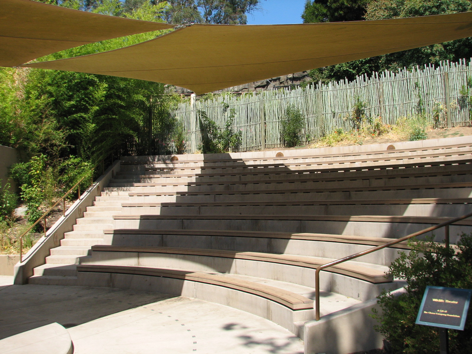 Childrens Zoo - Wildlife Theater