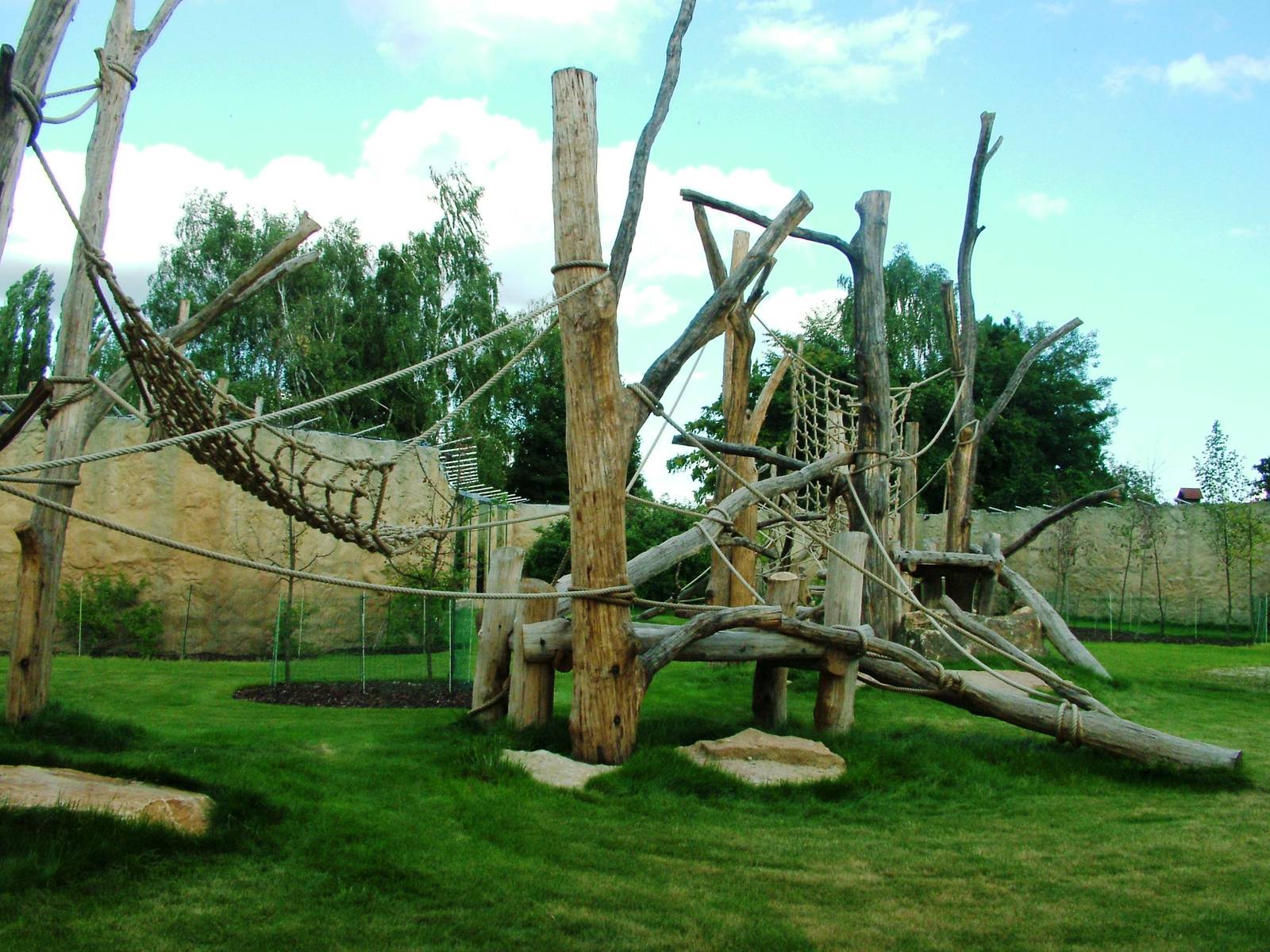 Chimpanzee Enclosure at Dvur Kralove, 27/08/12