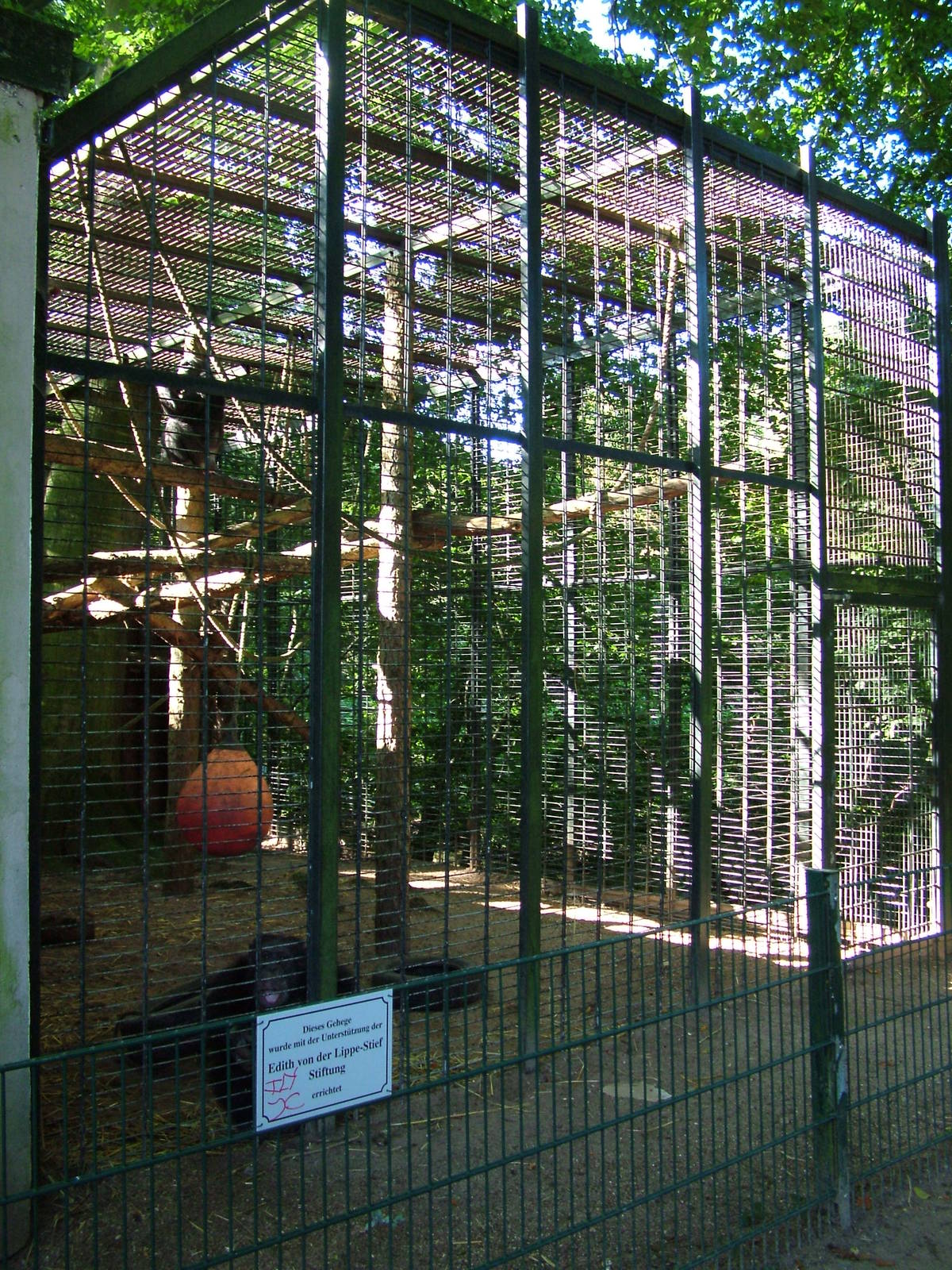 Chimpanzee enclosure at Luebeck Tierpark 2007